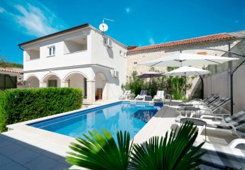 Villa in Croatia, Kringa