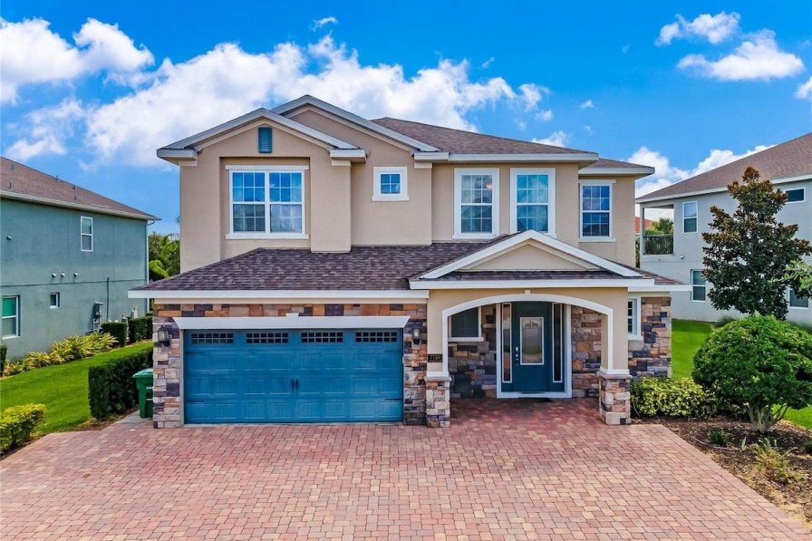 House in USA, Reunion