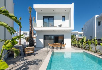 Apartment in Greece, Kremasti