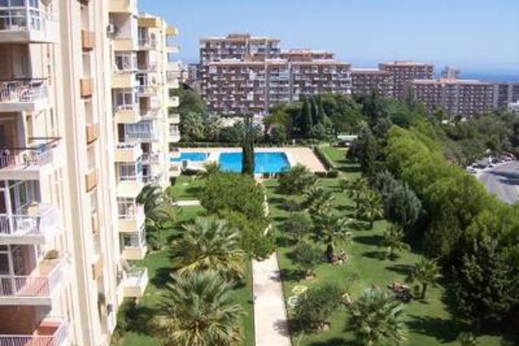 Apartment to rent in Benalmádena Costa, Spain with shared pool 52510