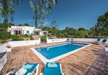 Villa in Portugal, Corte