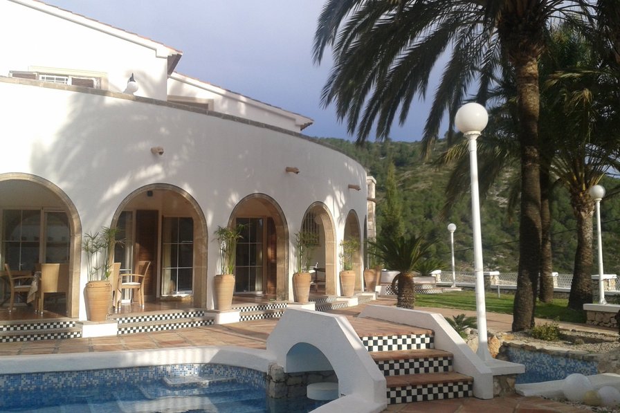 Villa to rent in Oliva, Spain with private pool 53337