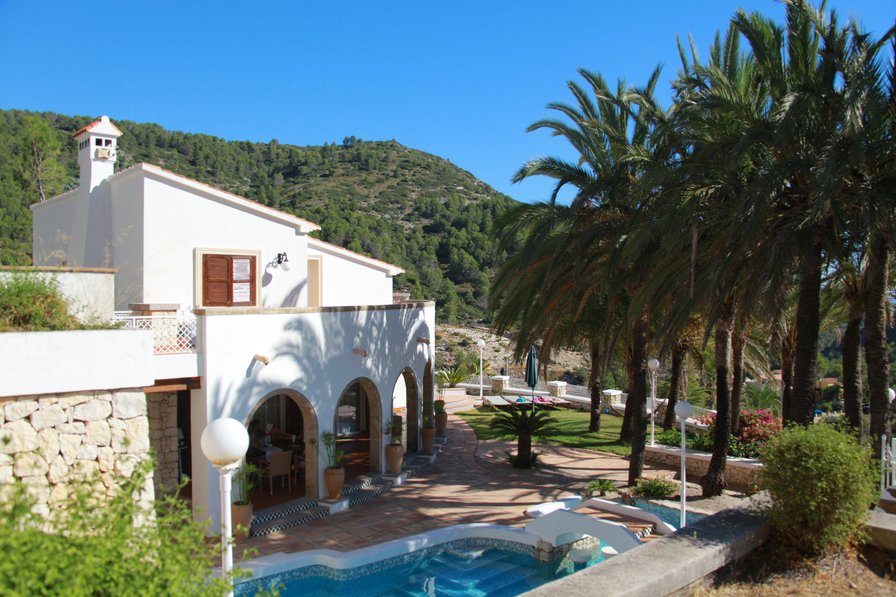 Villa to rent in Oliva, Spain with private pool 53337