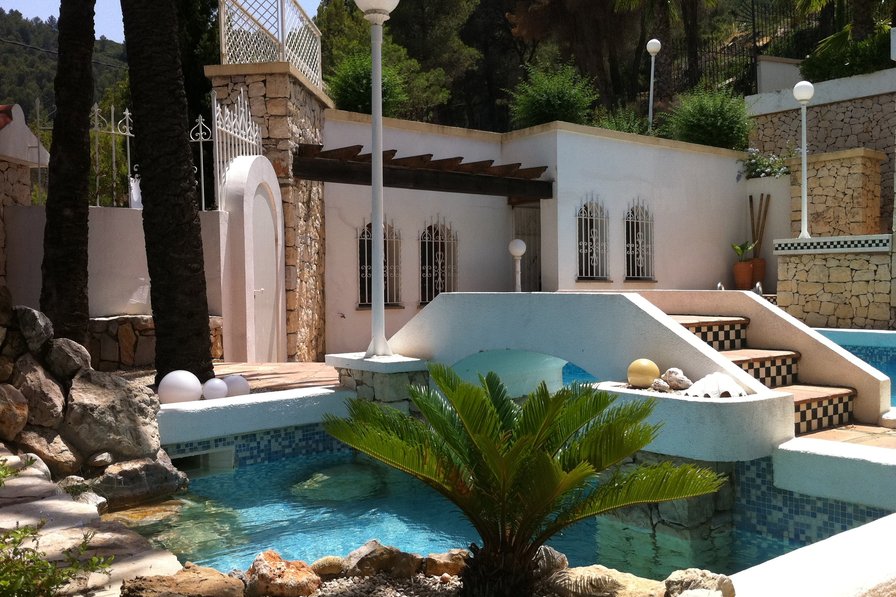 Villa to rent in Oliva, Spain with private pool 53337