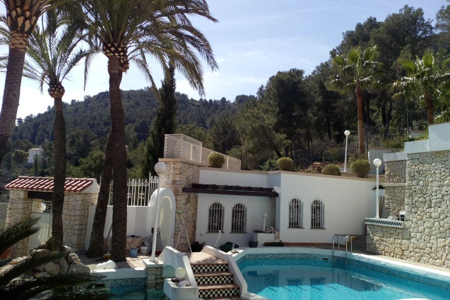 Villa to rent in Oliva, Spain with private pool 53337