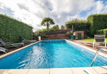 Chalet in Spain, Ames