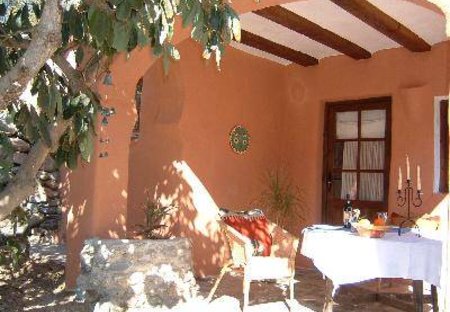 Cottage in Órgiva, Spain: Sunny patio area