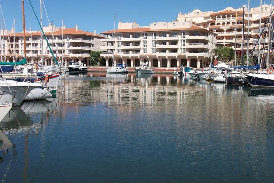 Apartment To Rent In Almerimar Spain With Shared Pool 66088