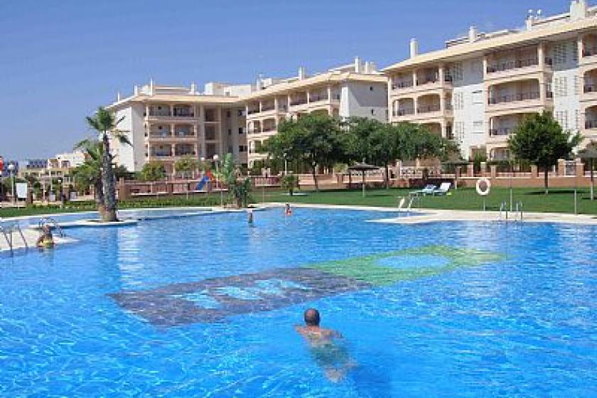 Apartment to rent in Laguna Golf, Spain with pool 69443
