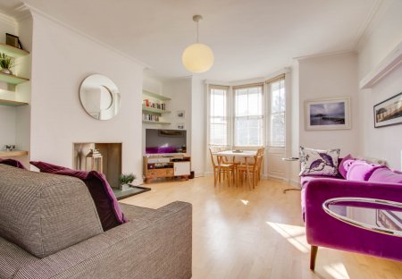 Apartment in Queen'S Park, England