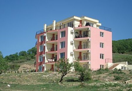 Apartment in Mestnost Incharaki, Bulgaria: Moonlight Views