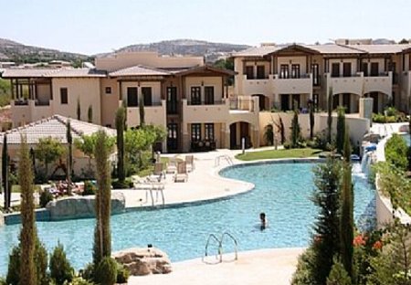 Apartment in Aphrodite Hills, Cyprus: Pool Area