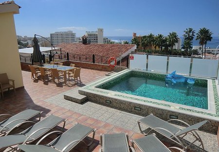 Villa in San Eugenio Alto, Tenerife: Gorgeous pool with sea views