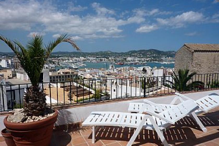 Beach house in TOWN, Spain with 1 bedroom 75403