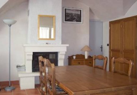 Apartment in Rochefort-du-Gard, the South of France: Lounge