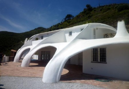 Villa in Arenas, Spain: Unique Spray Concrete Construction