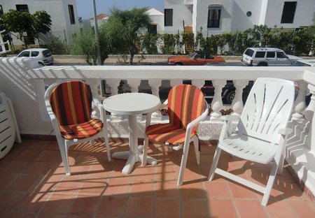 Studio Apartment in Oasis del Sur, Tenerife: Lovely sunny balcony