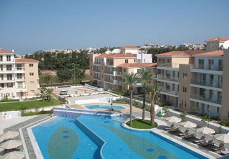 Apartment in Universal, Cyprus: The stunning swimming pool