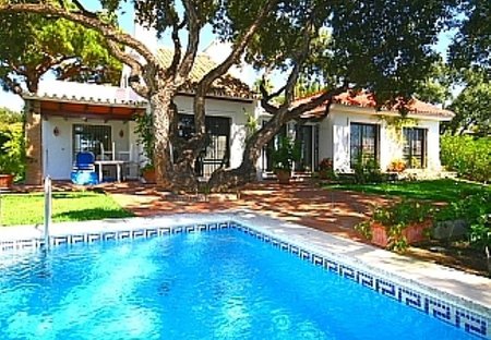 Villa in Elviria, Spain: Villa & terrace