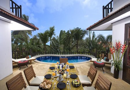 Villa in Choeng Mon, Koh Samui: Breakfast served in Pool Patio