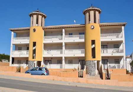 Apartment in La Cuerda y Lomas de Cabo Roig, Spain: Front