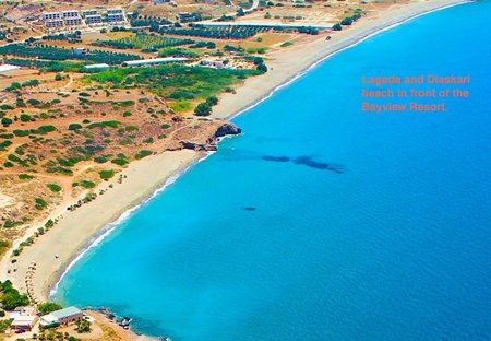 Penthouse Apartment in Lagkada, Crete: Great beaches in front of the resort with very idyllic tave..