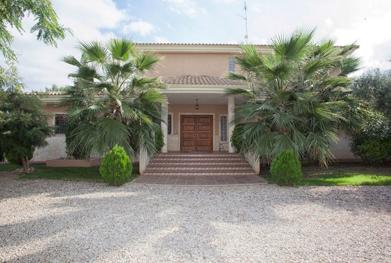 Villa to rent in Valencia City, Spain with private pool 89036