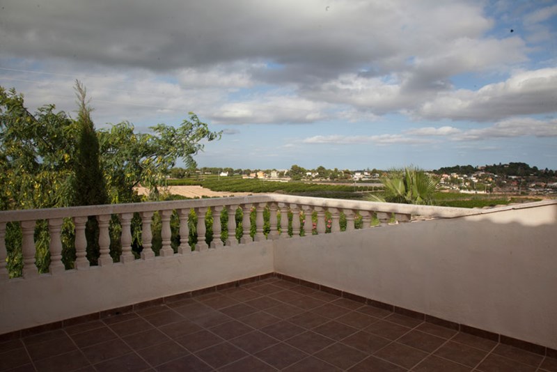 Villa to rent in Valencia City, Spain with private pool 89036