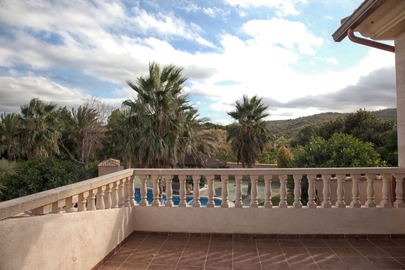 Villa to rent in Valencia City, Spain with private pool 89036