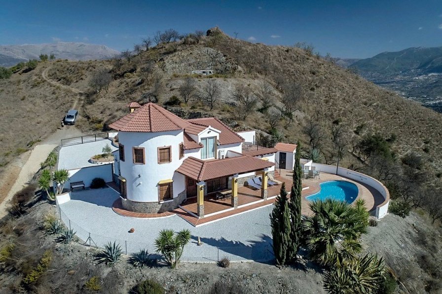 Country house to rent in Benamargosa, Spain with private pool 89523