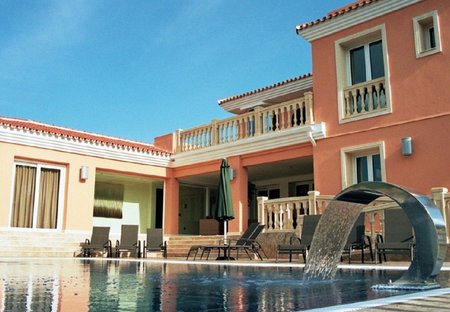 Villa in Miraflores, Spain: The fabulous pool area.